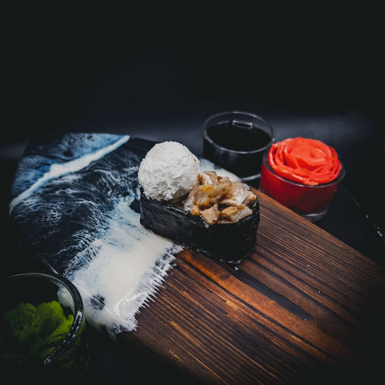 Гункан чиз угорь