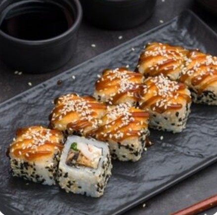 Ролл запеченный с курицей и грибами