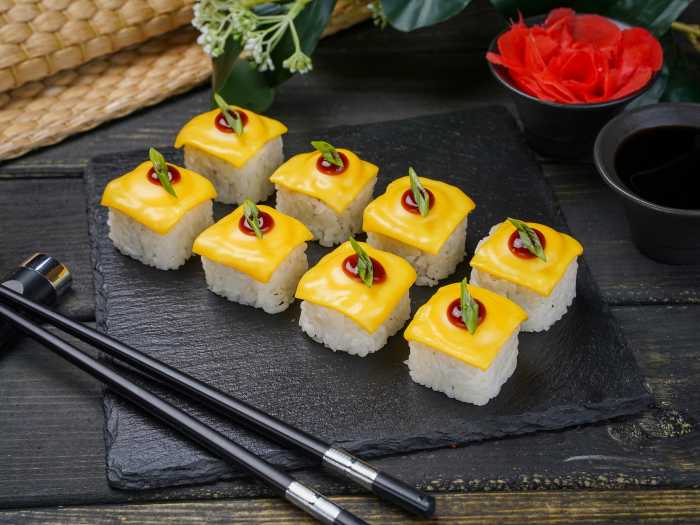 Ролл Сяке Чеддер