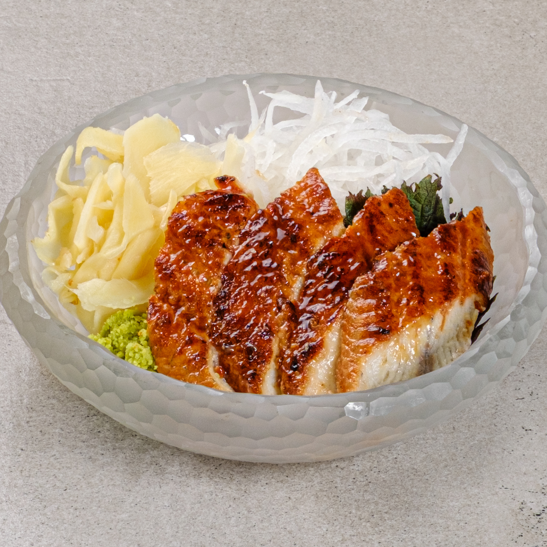 Сашими угорь