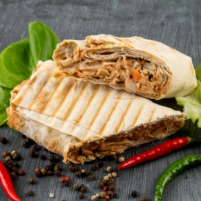 Шаурма гавайская с курицей и ананасом