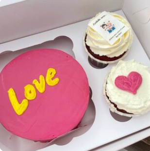 Подарочный набор love (начинка на выбор)