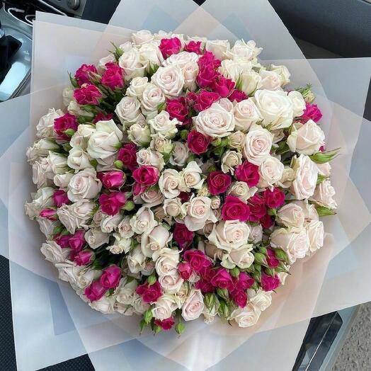 Букет из кустовых роз