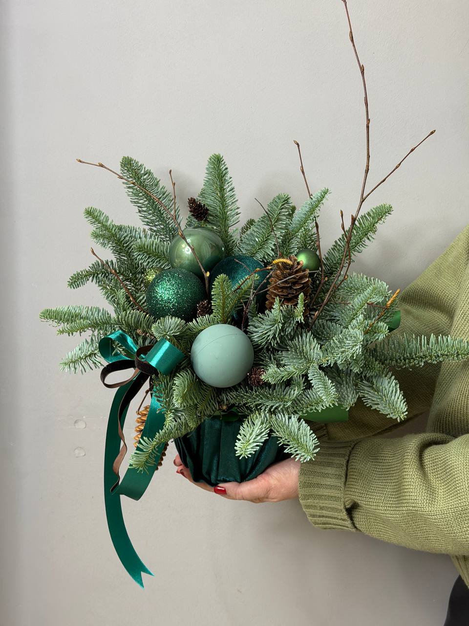 Изумруд -композиция из хвои