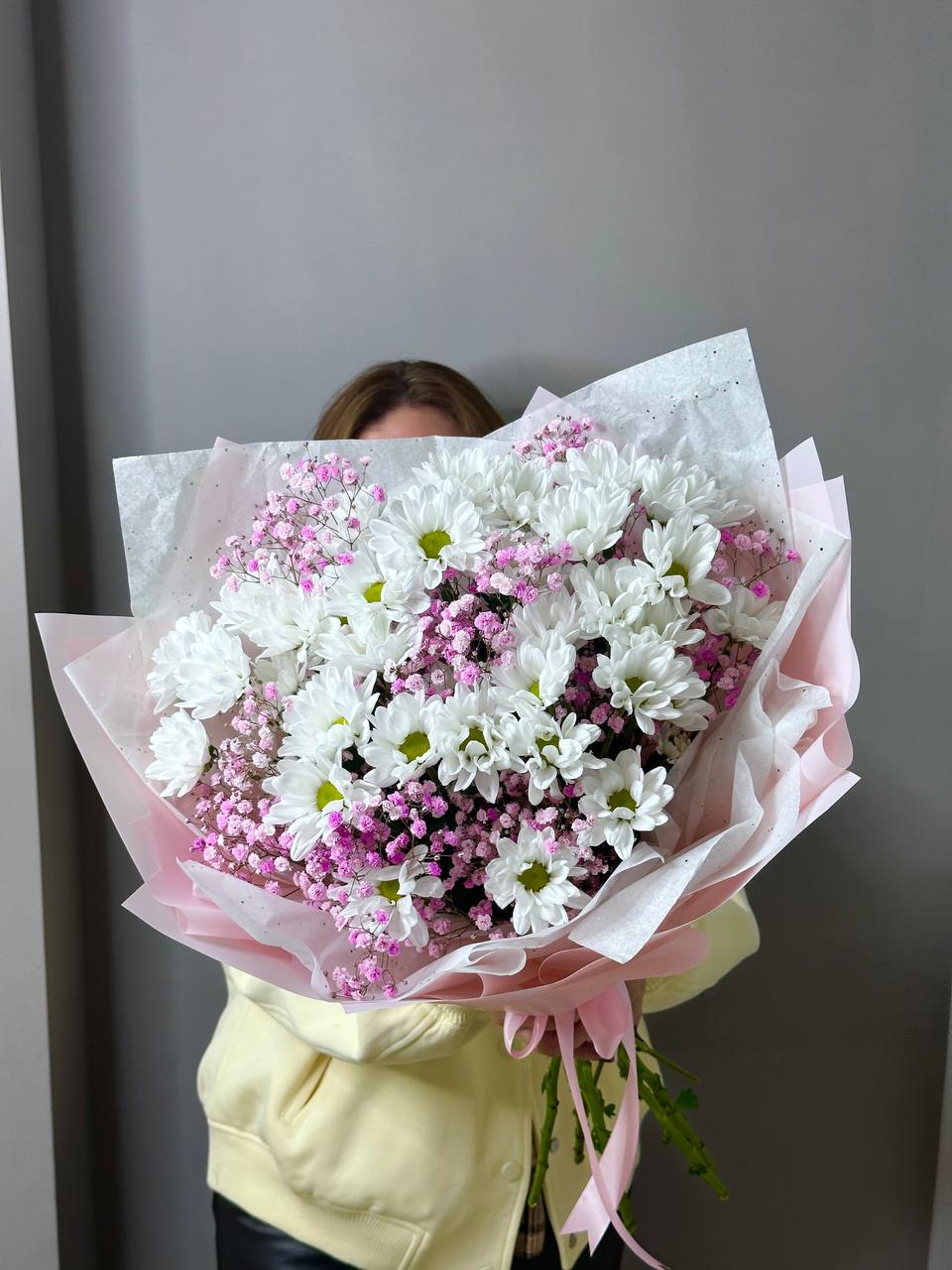 Букет ромашки  с гипсофилой