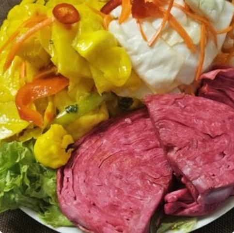 Квашеная капуста со свеклой