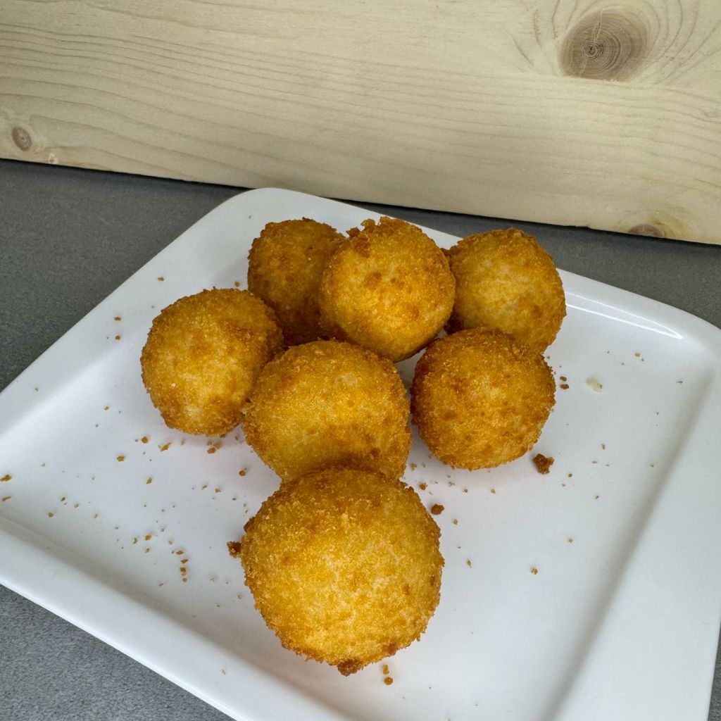 Сырные студшарики с кетчупом