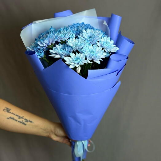 Букет с 3 синими хризантемами