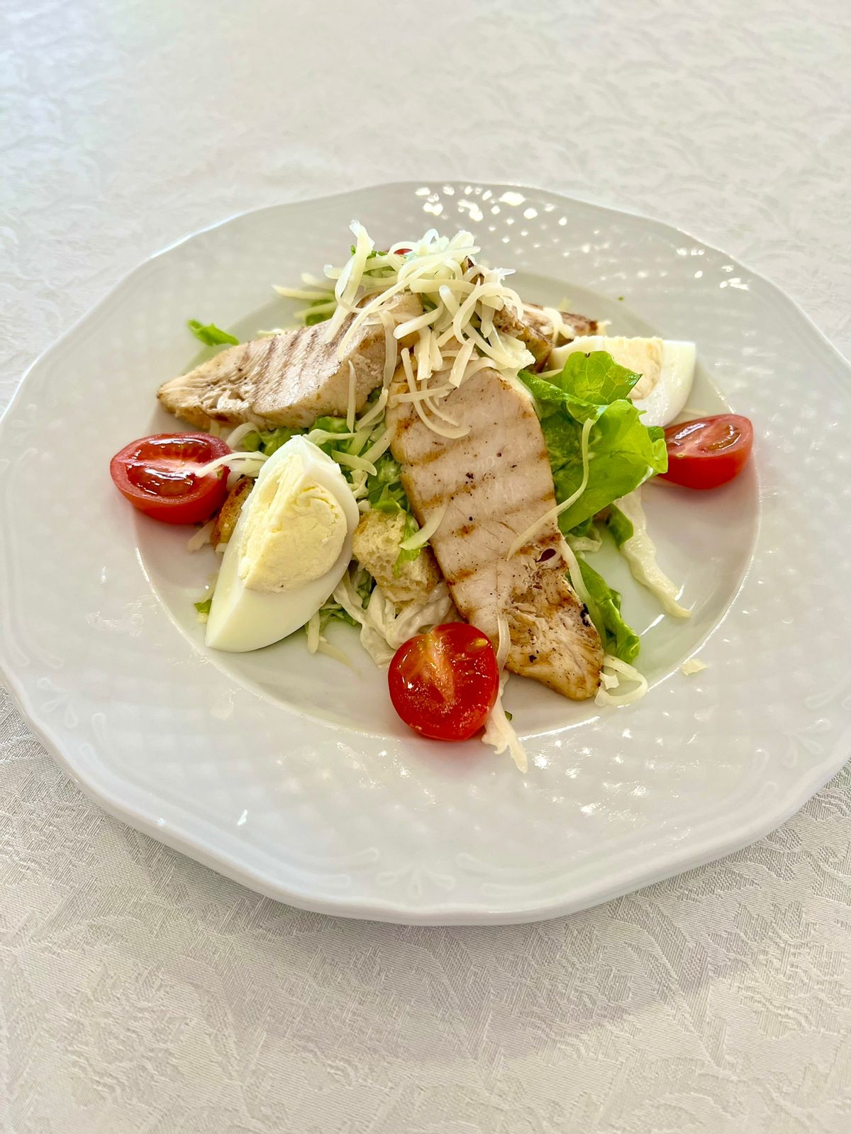 Цезарь с курицей