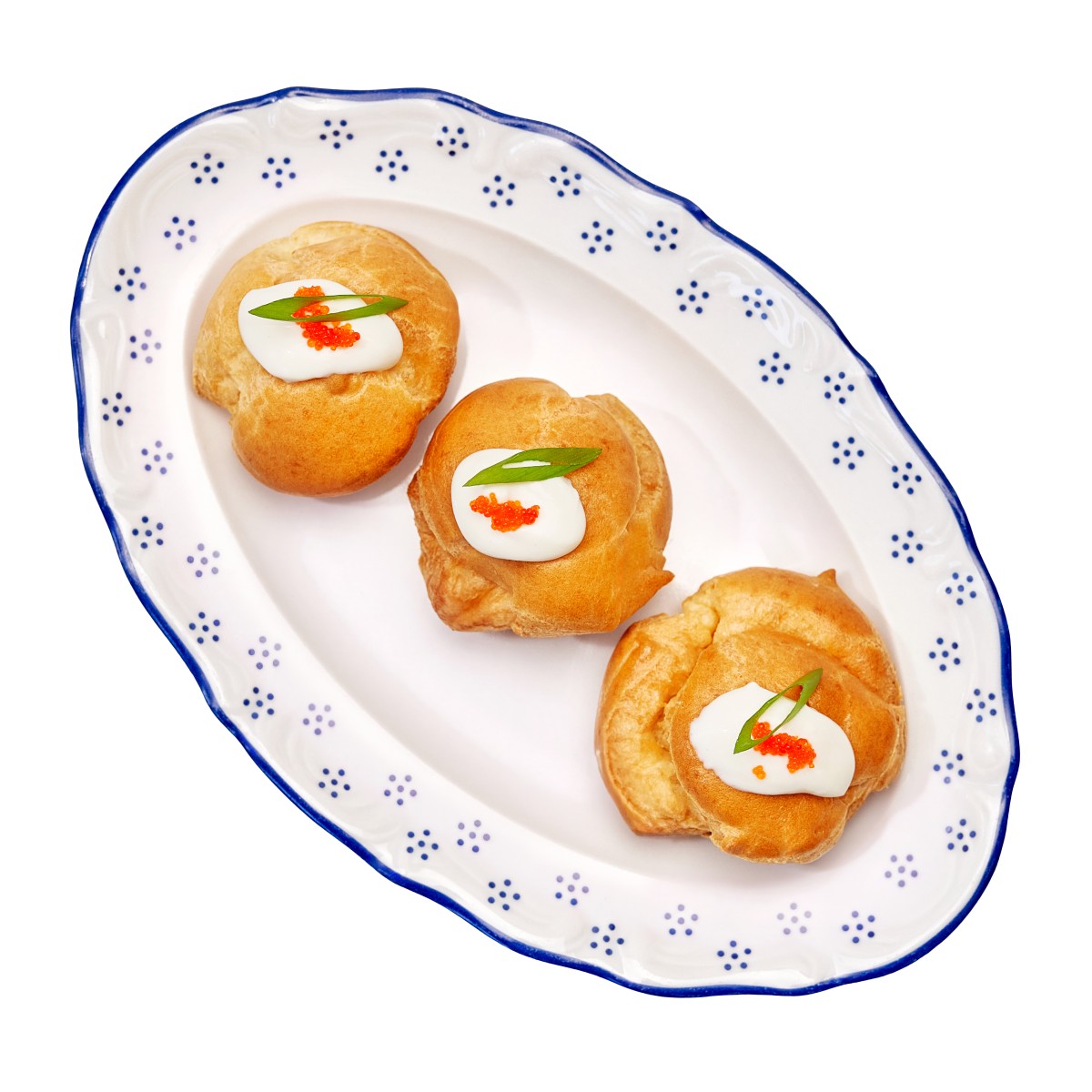 Профитроли с риетом из тунца