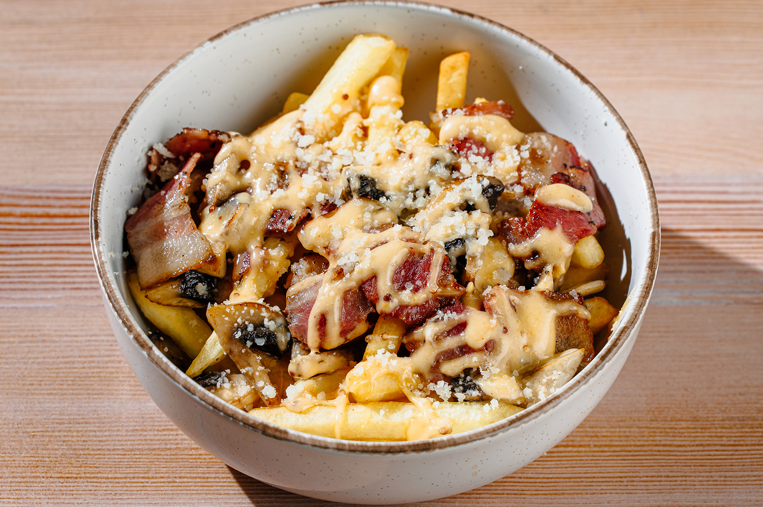 Картофель фри с беконом,