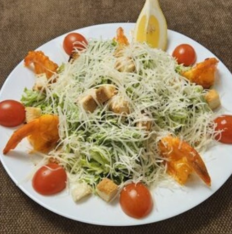Салат Цезарь с креветками