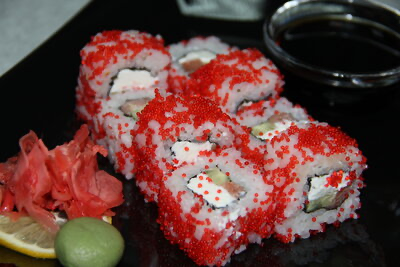 Ролл с лососем