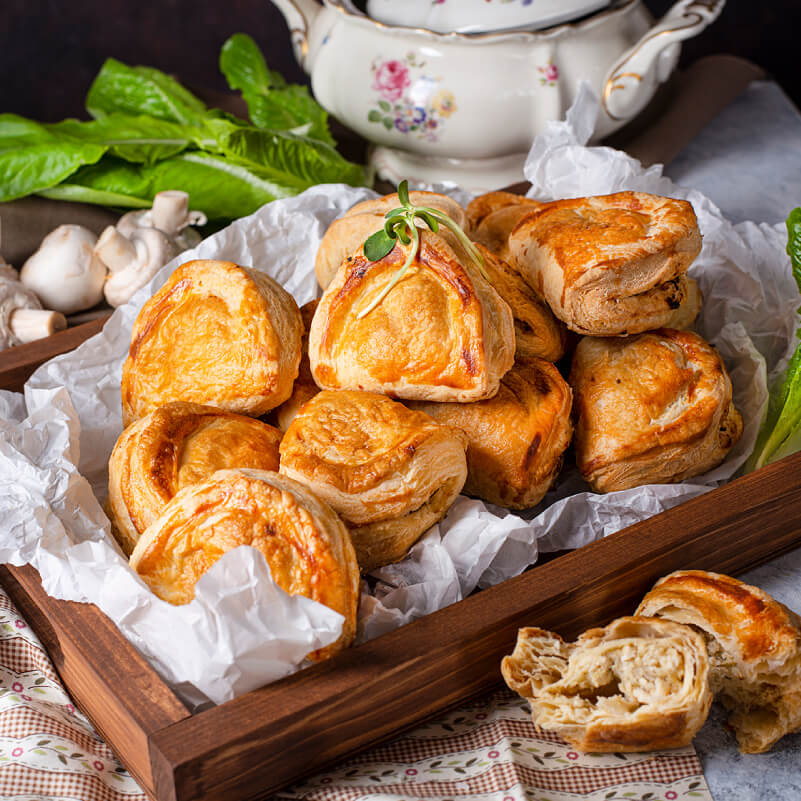 Пирожок слоенный с мясом, 15 шт