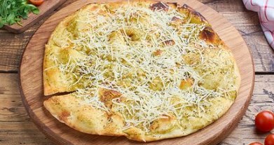 Фокачча с розмарином и чесноком