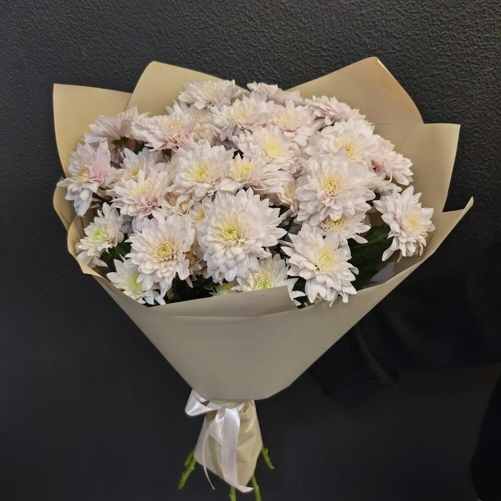 Букет из 7 куст нежных хризантем (92)