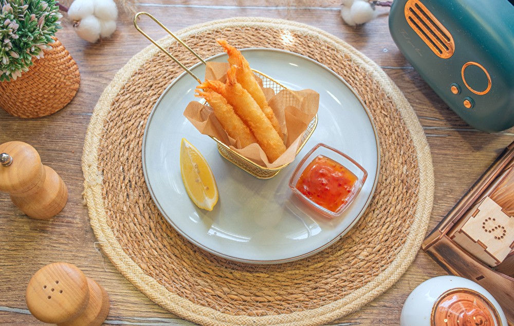 Креветки в панировке с соусом Свит Чили