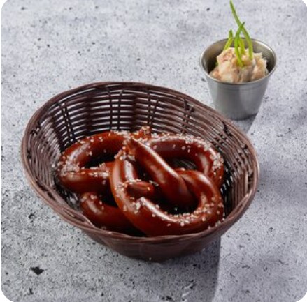 Брецель со смальцем