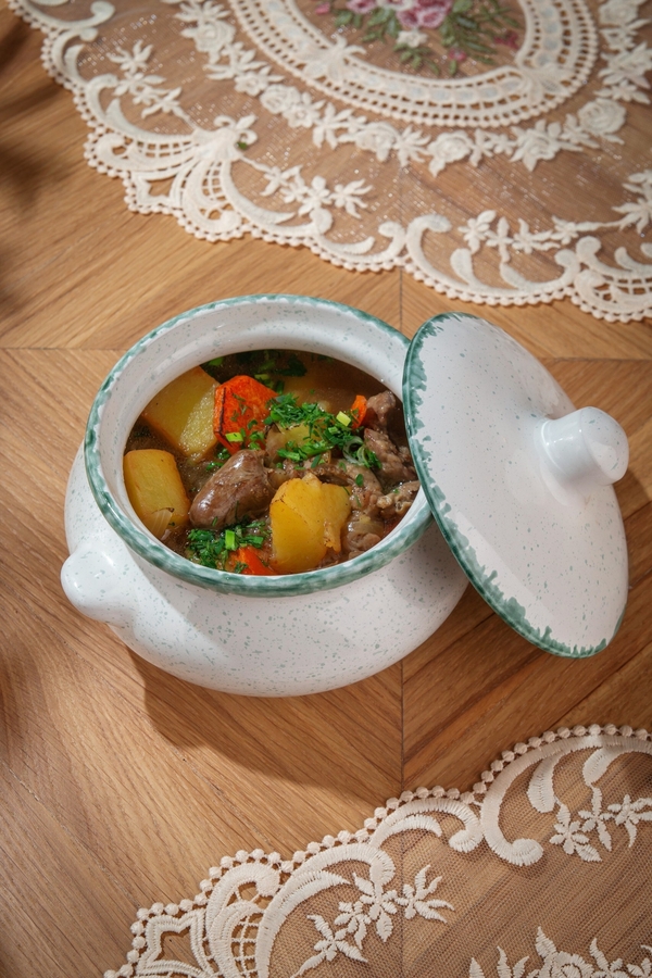 Куриные потрошки томленые с овощами