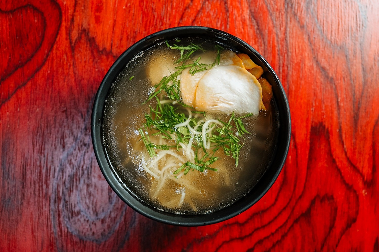 Куриный бульон с лапшой