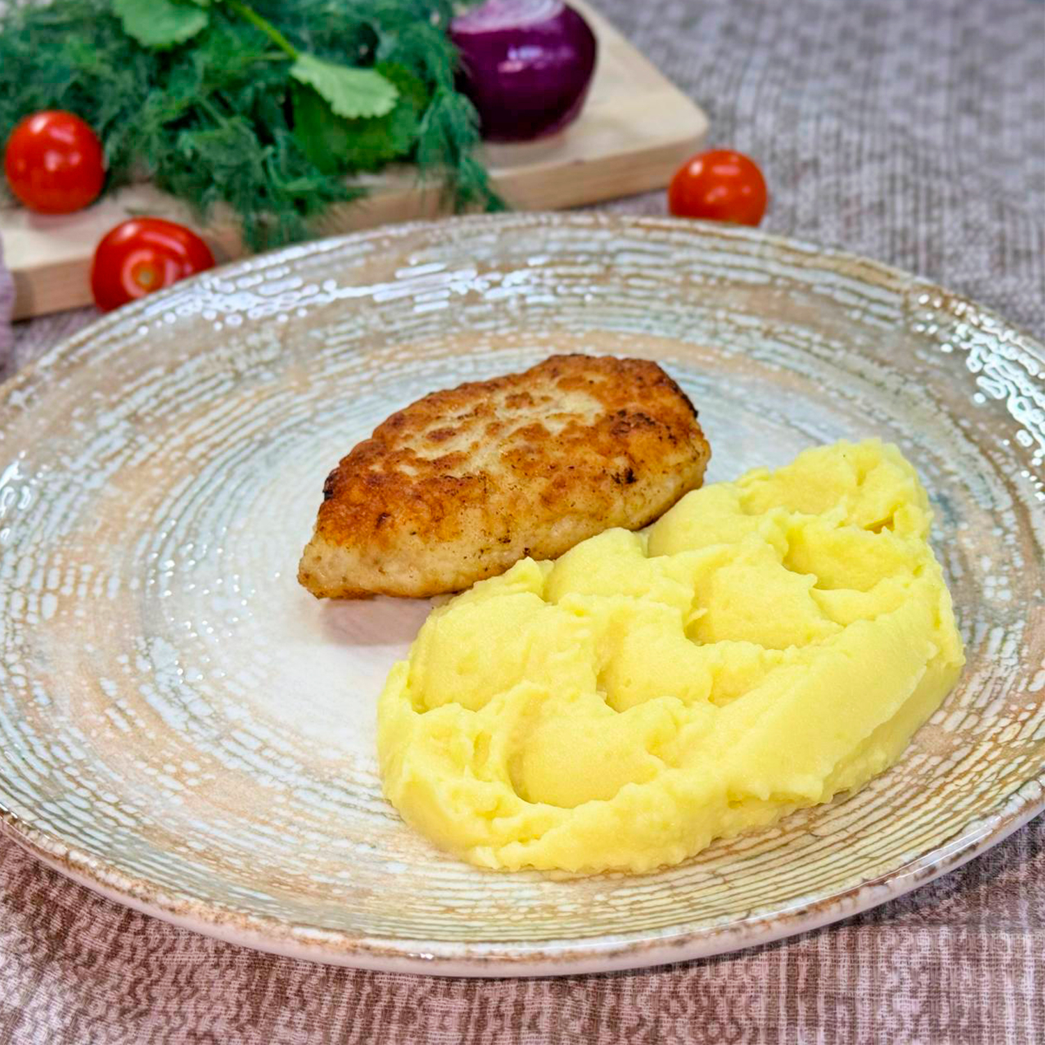 Пюре с котлеткой