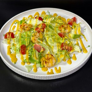 Салат с креветками в азиатском стиле