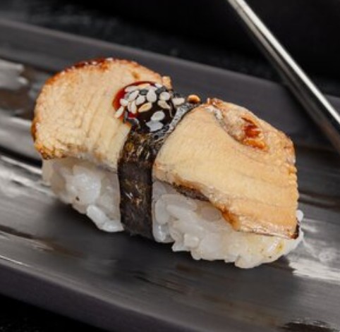 Суши с угрем