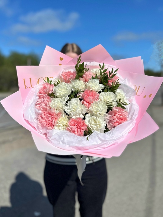 Букет из 21 гвоздики (диантуса)