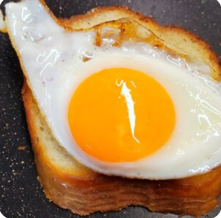 Тост с яйцом