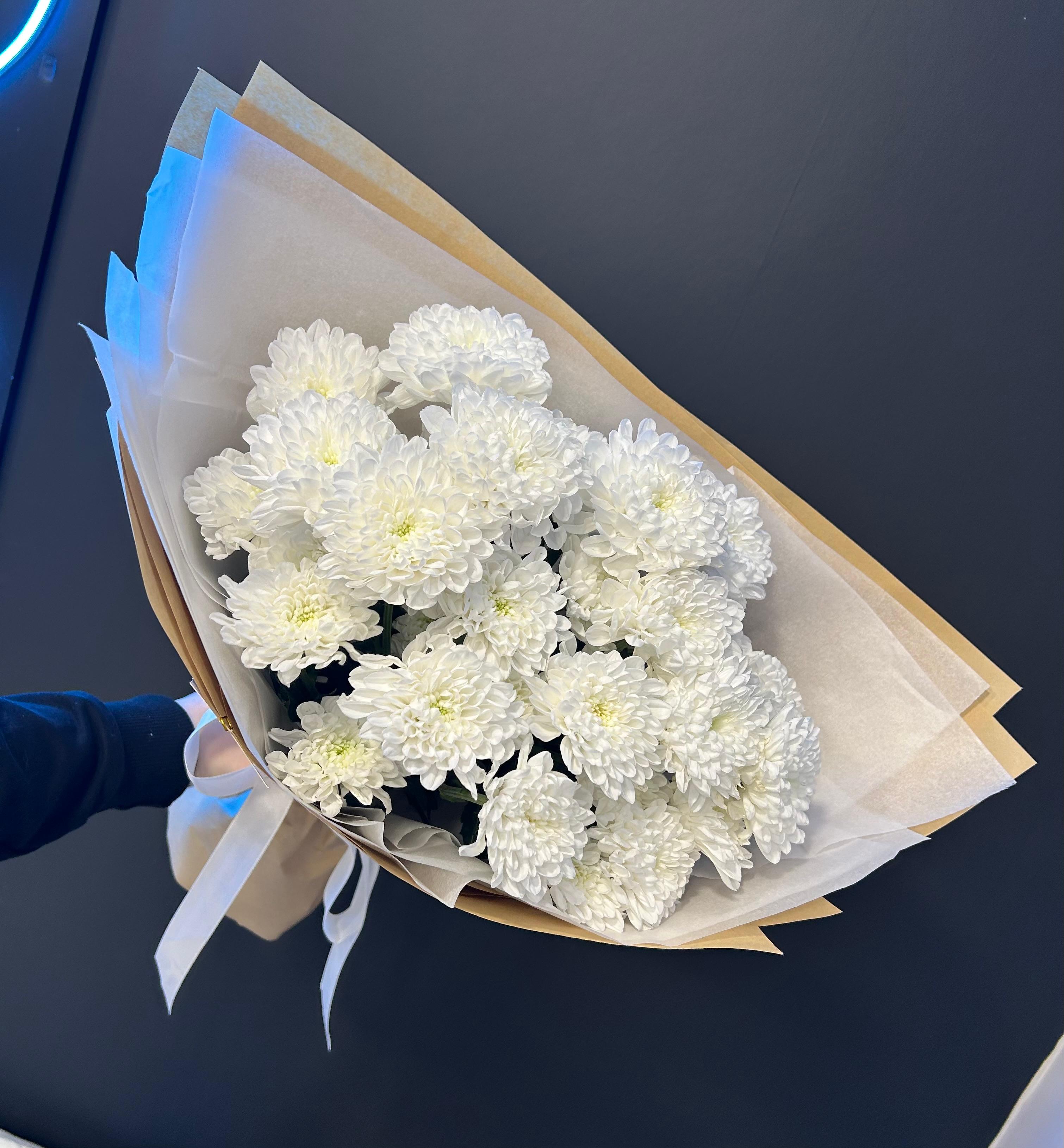 Букет из кустовой хризантемы