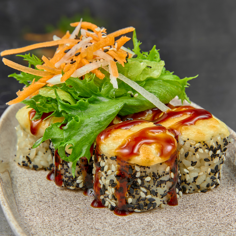 Запеченный с сырной шапкой и курицей