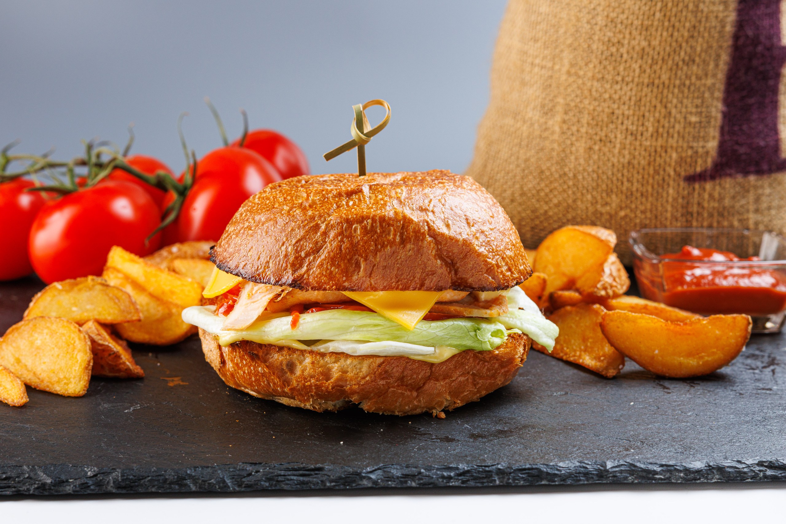 Бургер с куриным филе