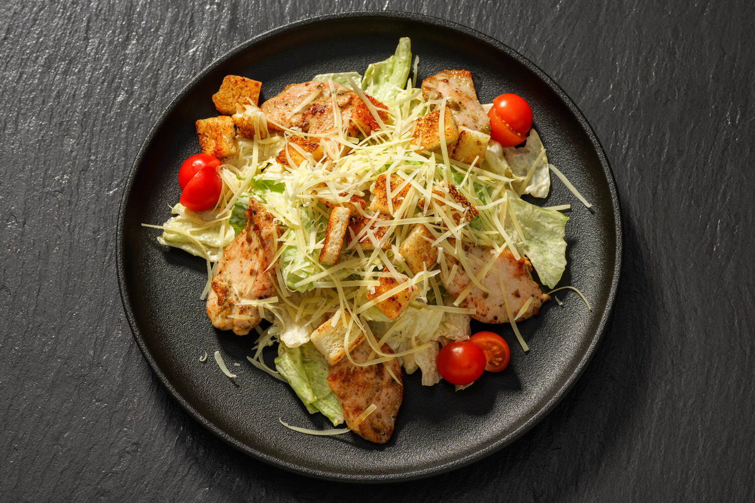 Салат Цезарь с курицей