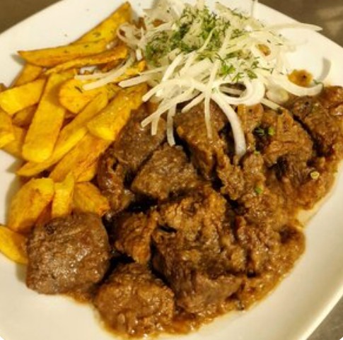 Джиз из говядины с фри