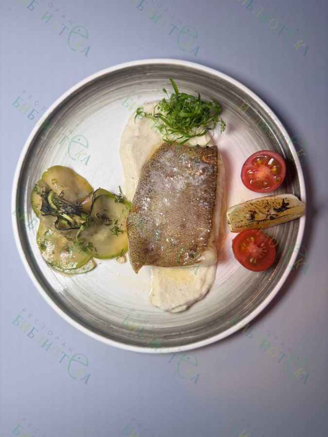 Палтус с кремом из цветной капусты