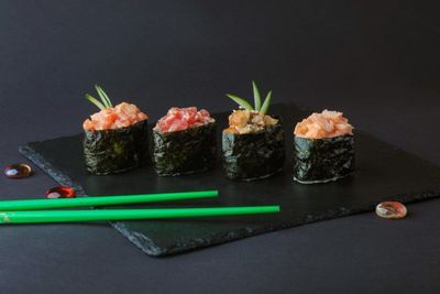 Суши спайси креветка