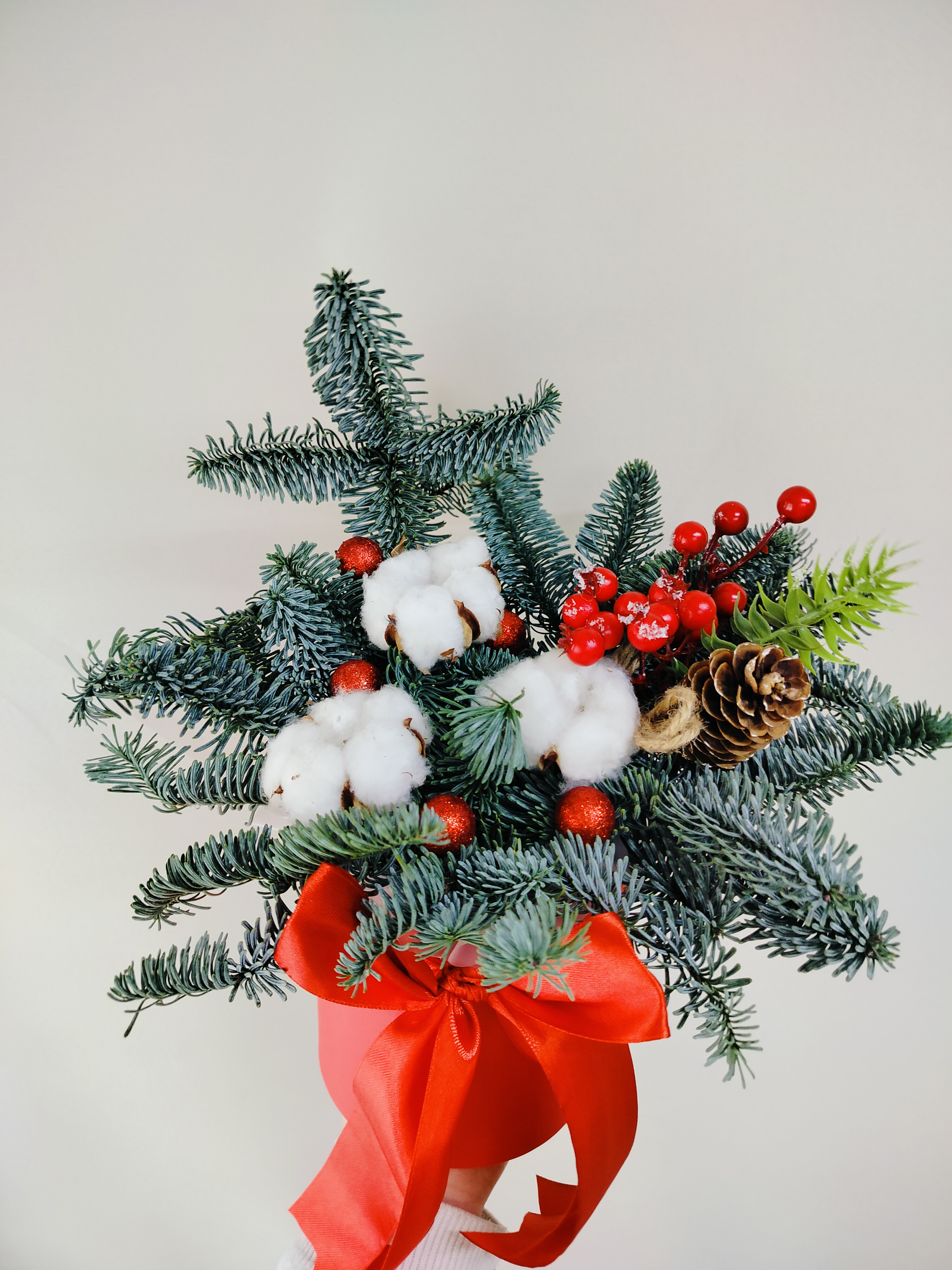 Композиция в шляпной коробке