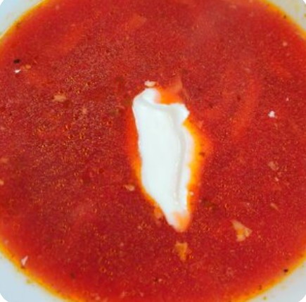 Борщ с курицей и сметаной