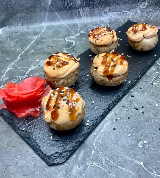 Шампиньоны классические с креветкой