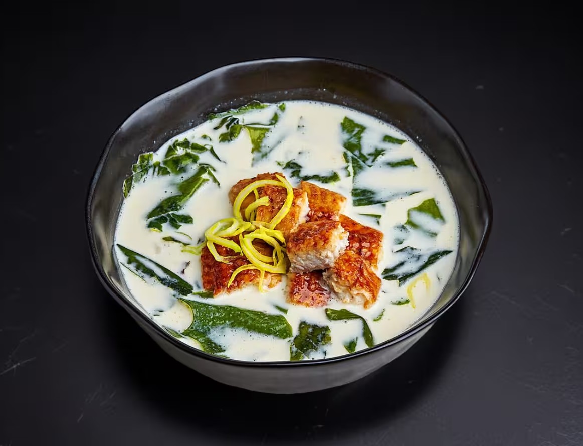 Сливочный суп с угрем