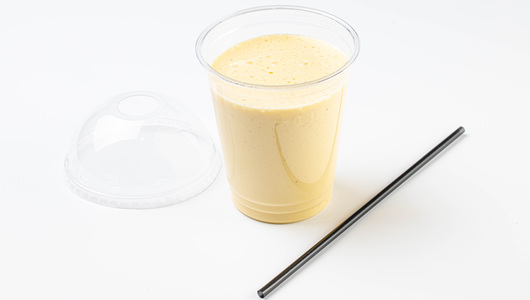 Коктейль на банановом напитке с манго 400 мл, кафе