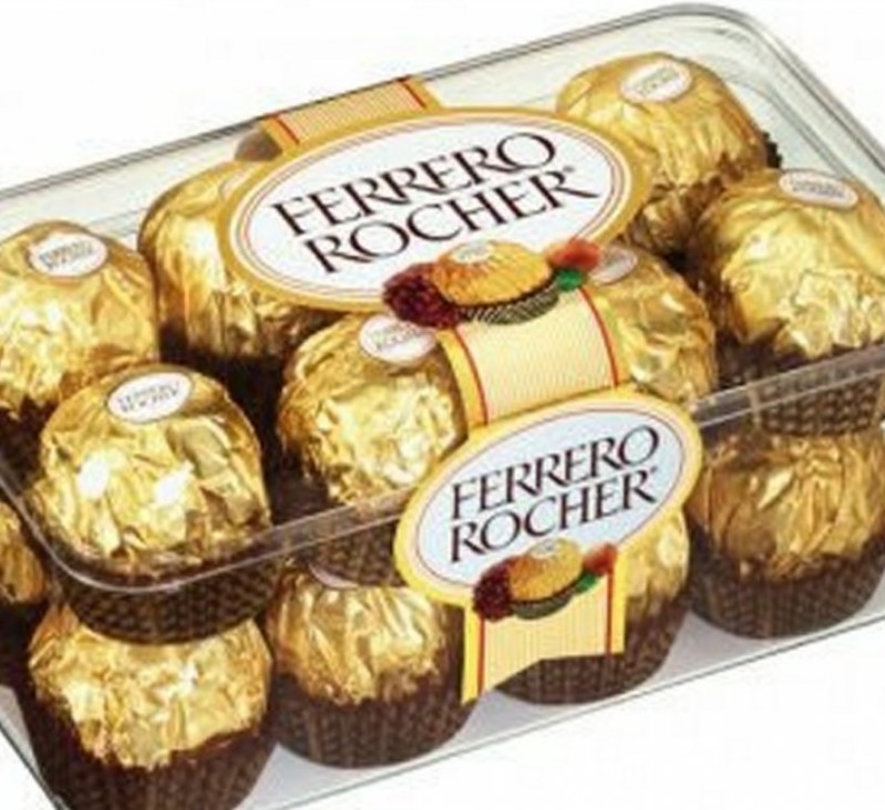 Коробка конфет Ferrero Rocher