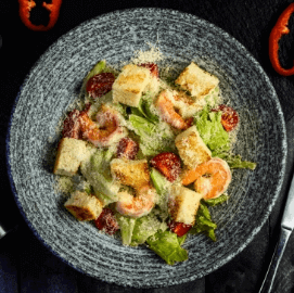 Салат Цезарьс креветками