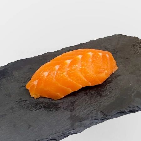 Суши с лососем