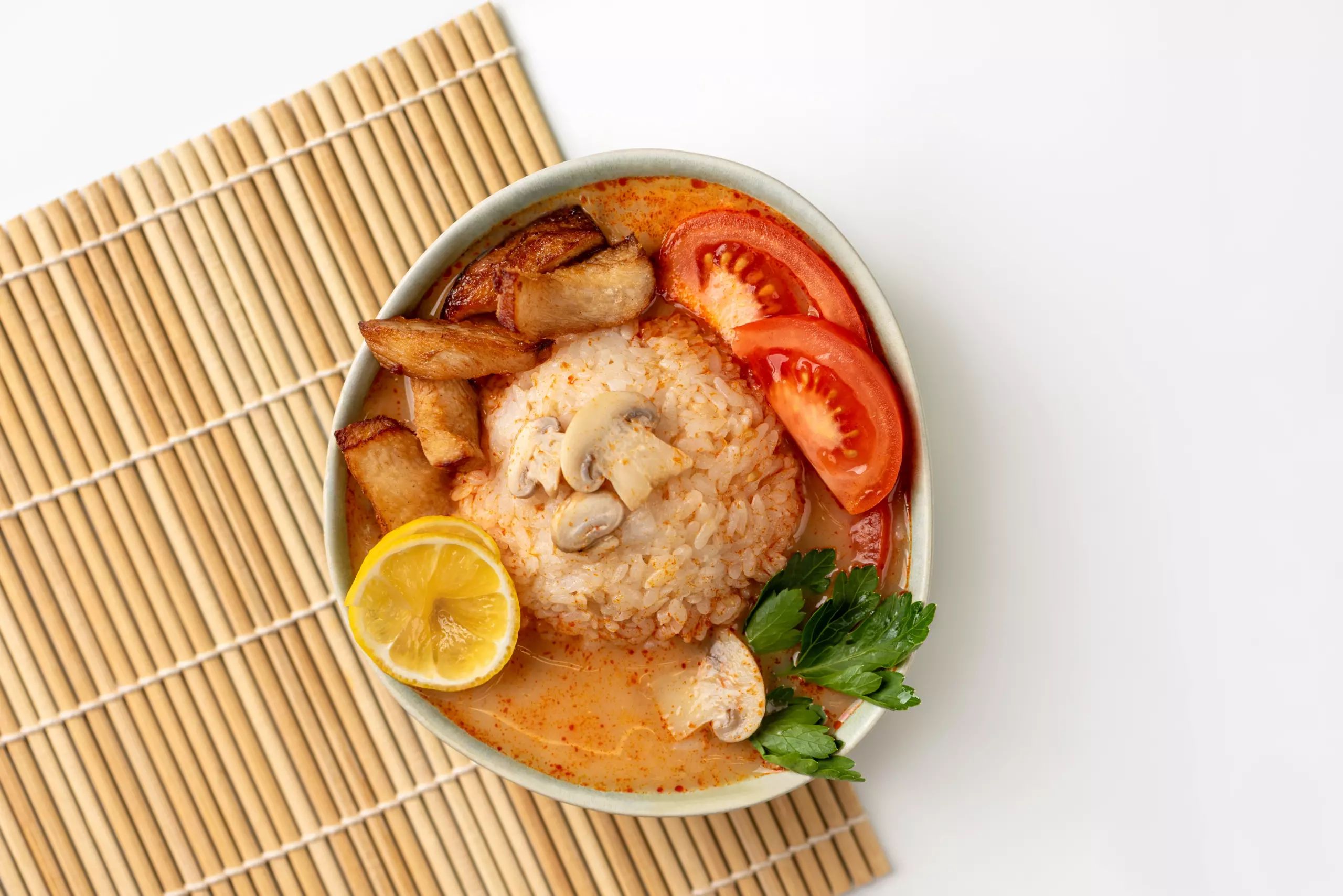 Том ям с курицей