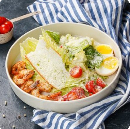 Салат Цезарь с креветками