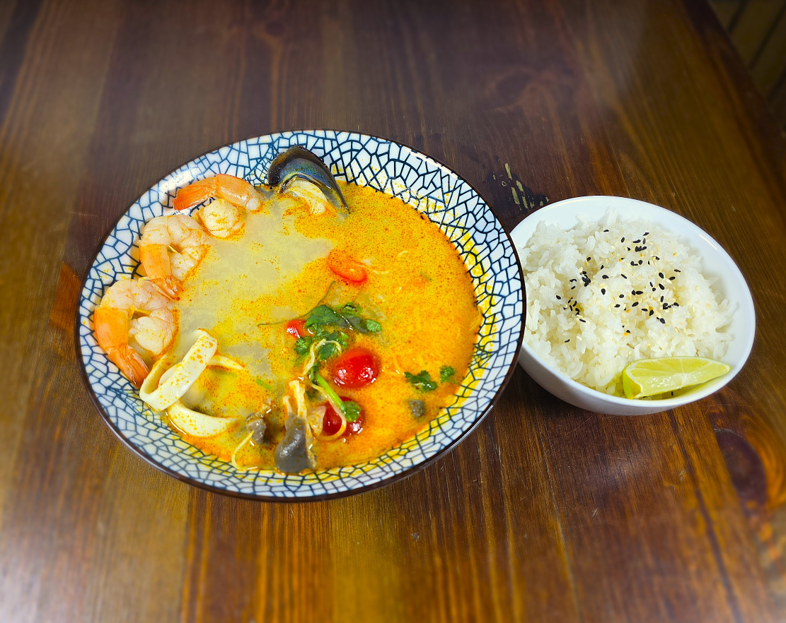 Том Кха с морепродуктами