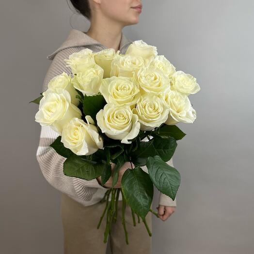 Букет 15 крупных белых роз Эквадор