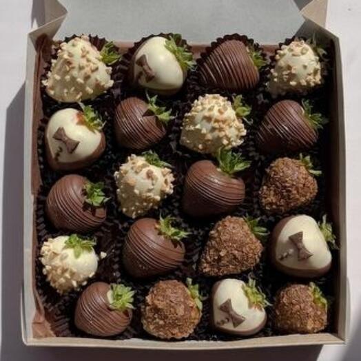 Набор с клубникой "Фраки"