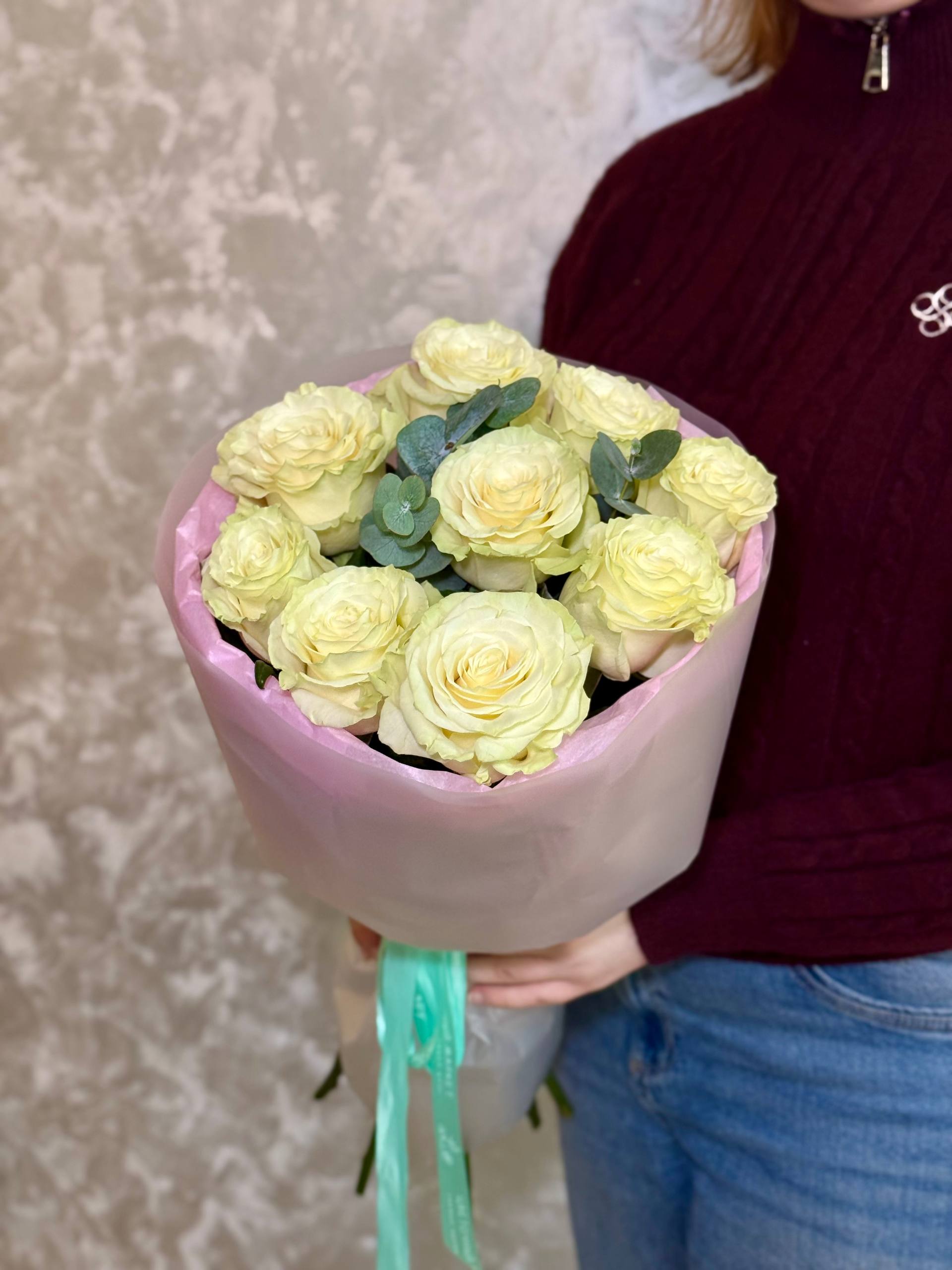 Дуо букет: розы Мондиаль & Эвкалипт